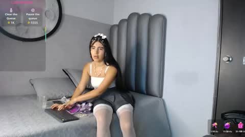 Snapshot of lucy__23 chatting on 09/11/25, 10:10 online show from 09/11/25, 10:10