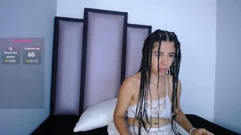 Snapshot of lucy__23 chatting on 09/25/25, 03:54 online show from 09/25/25, 03:54