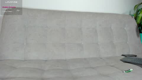 Snapshot of lucy__77 chatting on 01/28/25, 09:50 Hello my name is Lucy nice to meet you thumb up is important for me kisses online show from 01/28/25, 09:50
