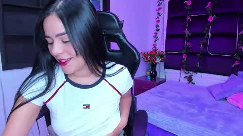 lucy_brunno online show from 12/18/25, 12:44