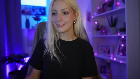 Cutie Lucy online show from 07/17/26, 06:02