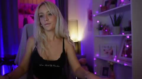 Cutie Lucy online show from 07/28/26, 08:52