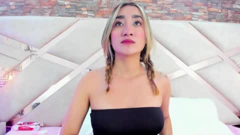 lucy_davies_ online show from 04/24/26, 11:56