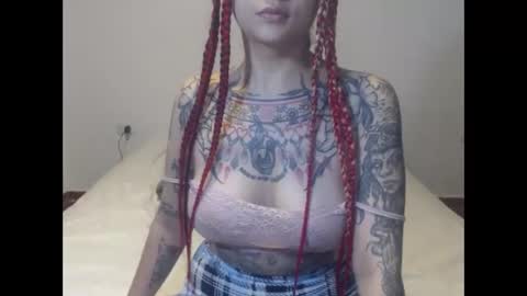 Snapshot of lucy_dreams69 chatting on 01/03/25, 09:05 Lucia online show from 01/03/25, 09:05