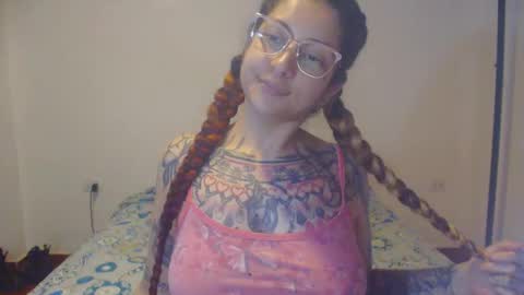 Lucia online show from 12/19/25, 08:49