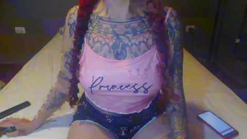 Snapshot of lucy_dreams69 chatting on 04/29/26, 01:21 Lucia online show from 04/29/26, 01:21