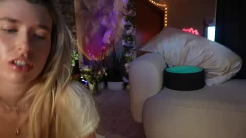 Snapshot of lucy_gooosey chatting on 06/07/26, 03:10 Lucy. online show from 06/07/26, 03:10