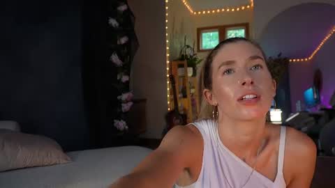 Lucy. online show from 08/03/26, 02:10