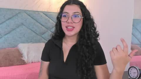 Lucy Greys online show from 04/22/26, 07:26