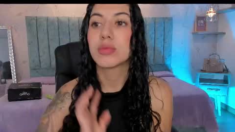 Snapshot of lucy_greys_ chatting on 07/15/26, 12:10 Lucy Greys online show from 07/15/26, 12:10
