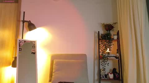 lucy meoww online show from 11/10/25, 11:15