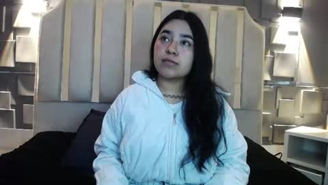 Snapshot of lucy_milleer_ chatting on 07/01/26, 12:07 Lucy online show from 07/01/26, 12:07