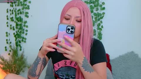 Lucy online show from 05/04/26, 06:37
