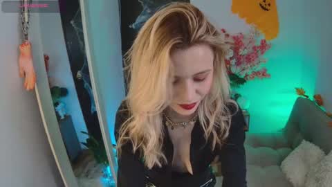 lucy online show from 10/25/25, 05:59