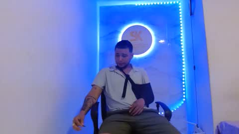 Snapshot of lucy_sluppy_hard chatting on 04/26/26, 03:32 lucy_sluppy_hard online show from 04/26/26, 03:32