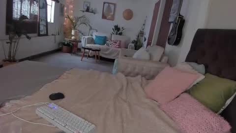 luciana online show from 09/14/25, 04:39