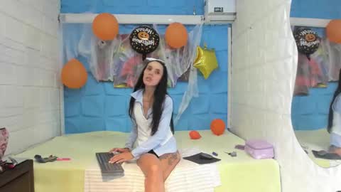 Lucy unlimit come back here  online show from 10/31/25, 02:40