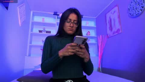 Snapshot of lucy_williiams chatting on 02/08/25, 01:43 Lucy online show from 02/08/25, 01:43
