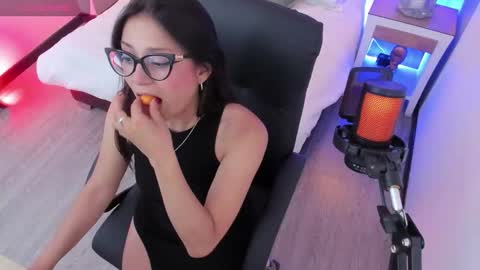 Lucy  online show from 02/28/26, 07:48