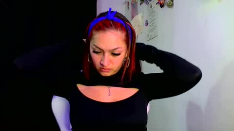 Snapshot of lucycherry__ chatting on 02/05/25, 01:26 LUCIA  online show from 02/05/25, 01:26