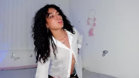 Lucy online show from 11/28/25, 04:26