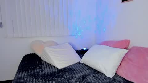 Lucy online show from 04/17/26, 01:41