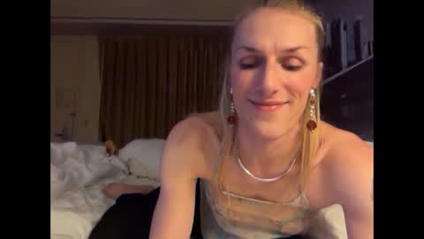 lucyheifer online show from 09/15/25, 01:49