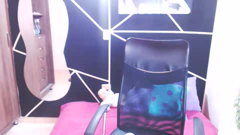 LUCY online show from 01/18/25, 09:45