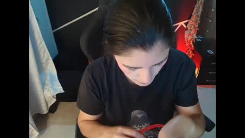 Snapshot of lucyli_ chatting on 05/10/26, 01:38 LUCY online show from 05/10/26, 01:38
