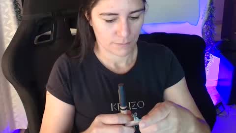 Snapshot of lucyli_ chatting on 05/24/26, 01:05 LUCY online show from 05/24/26, 01:05