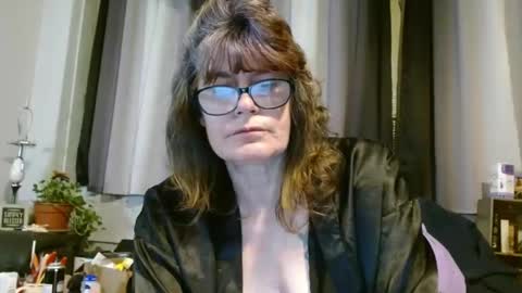 lucylling online show from 02/22/25, 07:12