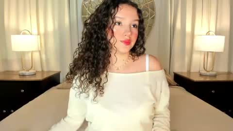 Snapshot of lucylovelyy1 chatting on 06/25/26, 02:11 Lucy online show from 06/25/26, 02:11