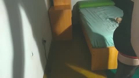 Snapshot of lucylunn chatting on 12/28/24, 02:33 LucyLun online show from 12/28/24, 02:33