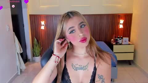 L U C Y  online show from 11/26/25, 01:01