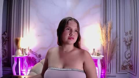 Snapshot of lucymilky chatting on 09/09/25, 02:22 Lucy  online show from 09/09/25, 02:22