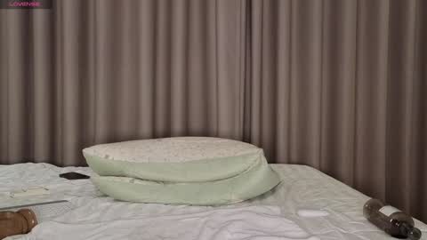 Love kinky Go here  online show from 01/05/25, 10:53