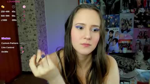 Snapshot of lucyrose33 chatting on 09/24/25, 06:11 Lucy Rose online show from 09/24/25, 06:11