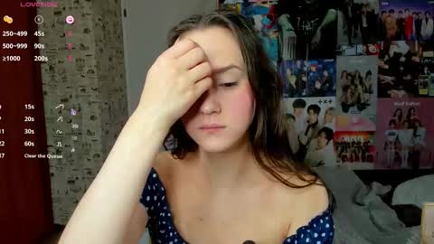 Snapshot of lucyrose33 chatting on 09/29/25, 04:50 Lucy Rose online show from 09/29/25, 04:50