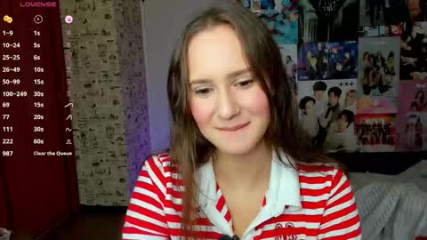 Snapshot of lucyrose33 chatting on 09/30/25, 01:05 Lucy Rose online show from 09/30/25, 01:05