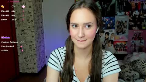 Snapshot of lucyrose33 chatting on 10/03/25, 05:37 Lucy Rose online show from 10/03/25, 05:37