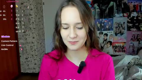 Snapshot of lucyrose33 chatting on 10/20/25, 01:33 Lucy Rose online show from 10/20/25, 01:33