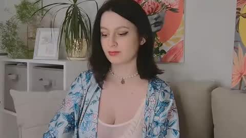 Snapshot of lucyrosy chatting on 02/15/25, 07:06 Lucy online show from 02/15/25, 07:06
