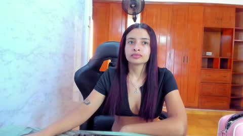 LUCY  online show from 05/06/26, 06:57