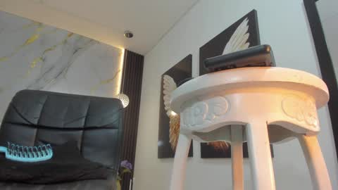 Luciana online show from 12/21/24, 12:27