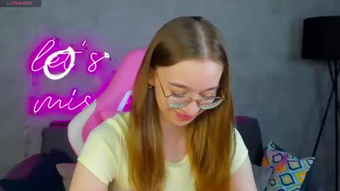 Snapshot of lucyy_green chatting on 06/24/26, 01:04 Lucy online show from 06/24/26, 01:04