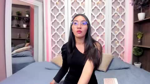 Lucy Liiu online show from 02/19/25, 07:48