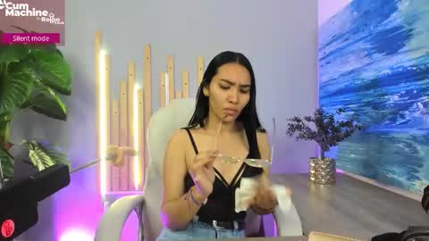 Lucy Liiu online show from 09/24/25, 12:19