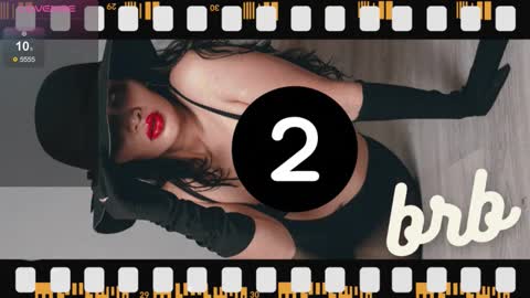 Lucy Liiu online show from 10/30/25, 01:12