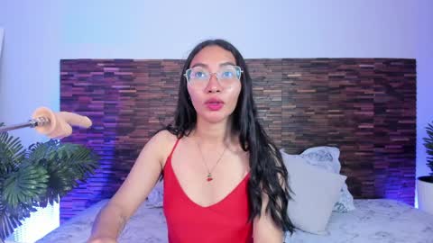 Lucy Liiu online show from 04/08/26, 08:31