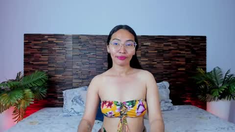 Snapshot of lucyy_liiu chatting on 04/24/26, 08:22 Lucy Liiu online show from 04/24/26, 08:22